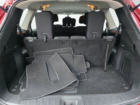 Used 2017 Nissan Pathfinder S image 9