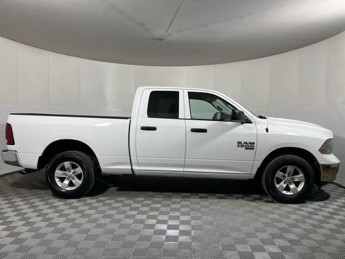 Used 2024 RAM 1500 Classic SLT AWD/4WD image 9