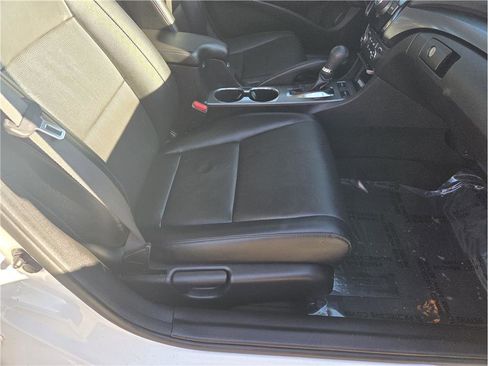 Used 2014 Acura ILX w/ Premium Package image 26