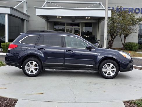 Used 2013 Subaru Outback 3.6R Limited w/ Moonroof Pkg image 34