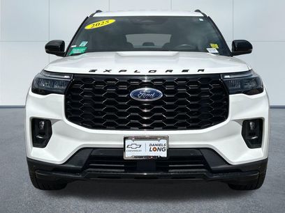 Used 2025 Ford Explorer ST-Line w/ ST-Line Street Pack