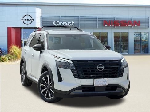 New 2026 Nissan Pathfinder Platinum w/ Cargo Package FWD image 1