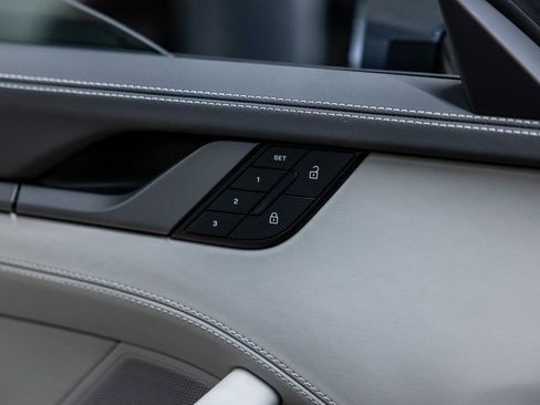 Certified 2025 Porsche 911 Carrera image 34