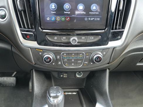 Used 2020 Chevrolet Traverse Premier AWD/4WD image 32