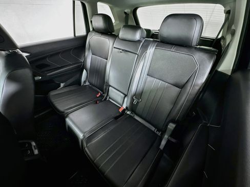 Used 2023 Volkswagen Tiguan SE FWD image 22