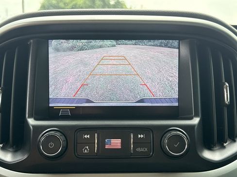 Used 2020 Chevrolet Colorado LT RWD image 4