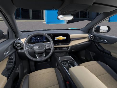 New 2026 Chevrolet Equinox ACTIV w/ Convenience Package III AWD/4WD image 15