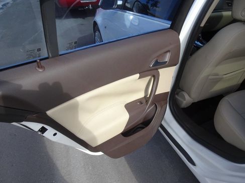 Used 2011 Buick Regal CXL w/ RL2 Preferred Equipment Group image 21