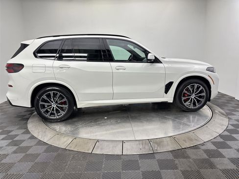 New 2026 BMW X5 xDrive40i w/ M Sport Package image 17