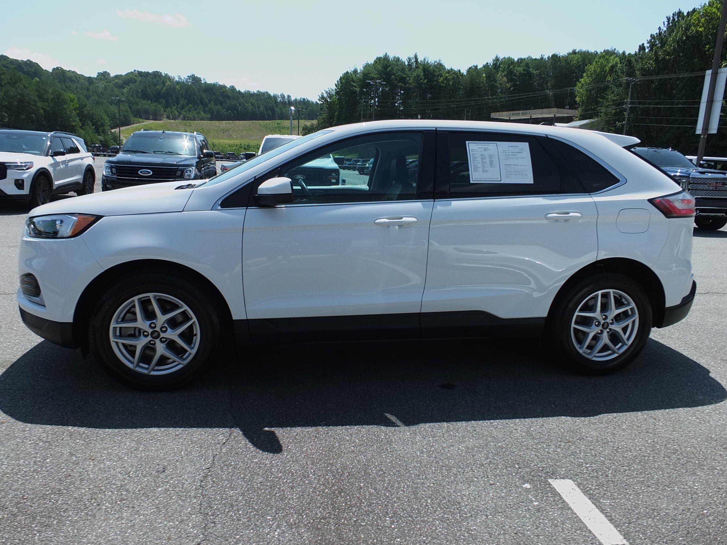 Used 2024 Ford Edge SEL AWD/4WD image 6