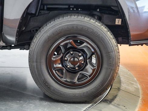 Used 2023 Toyota Tacoma SR image 11