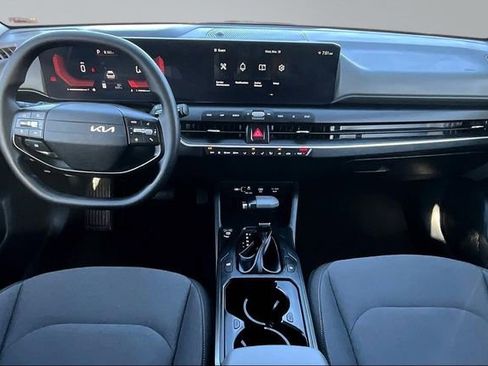 Used 2025 Kia K4 LXS image 7