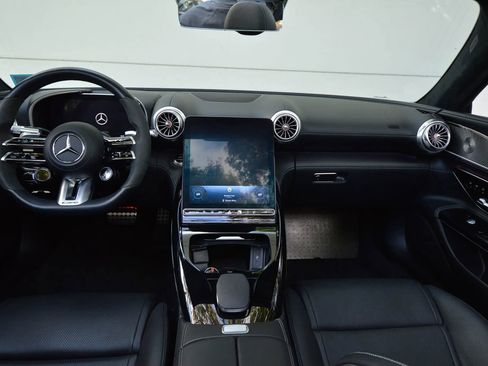 Used 2022 Mercedes-Benz SL 63 AMG 4MATIC w/ Driver Assistance Package image 34