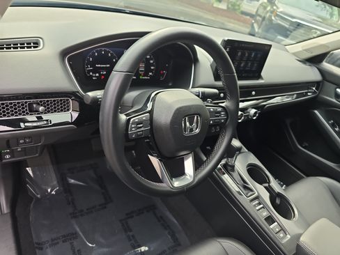 Used 2023 Honda Civic Touring image 15