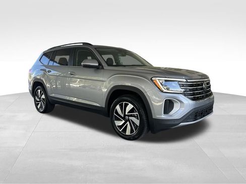 New 2026 Volkswagen Atlas SE FWD image 7