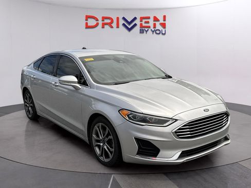 Used 2019 Ford Fusion SEL FWD image 8
