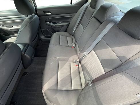 Used 2021 Nissan Altima 2.5 SV FWD image 10