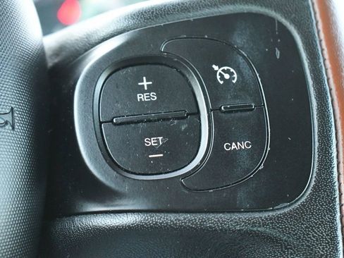 Used 2014 FIAT 500L Trekking w/ Popular Equipment Group image 29