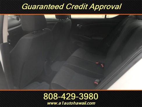 Used 2016 Nissan Versa SV FWD image 8
