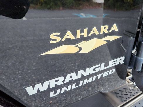 Used 2015 Jeep Wrangler Unlimited Sahara AWD/4WD image 46