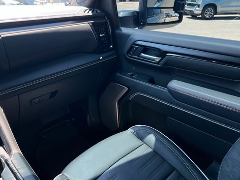 Used 2026 GMC Sierra 2500 AT4X AWD/4WD image 11