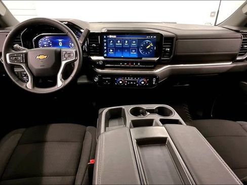 Used 2025 Chevrolet Silverado 2500 LT w/ Convenience Package AWD/4WD image 18