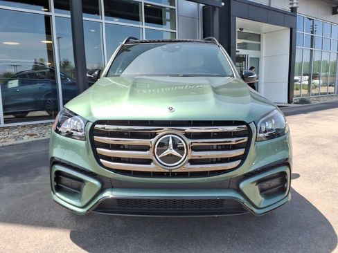 New 2026 Mercedes-Benz GLS 580 4MATIC image 9