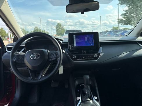 Used 2025 Toyota Corolla LE FWD image 22