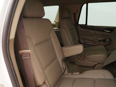 Used 2019 GMC Yukon SLT w/ Open Road Package AWD/4WD image 19