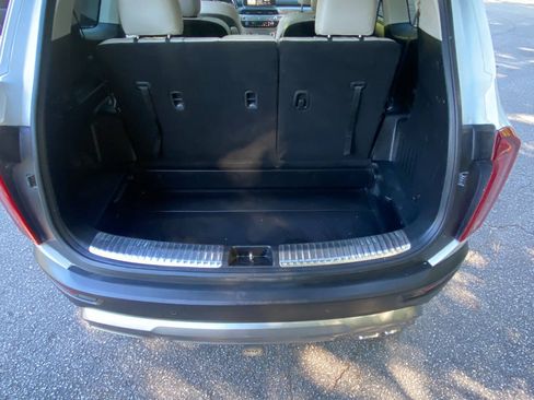 Used 2020 Kia Telluride SX w/ Towing Package FWD image 49