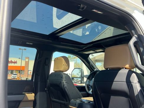 New 2025 Ford F350 Lariat w/ Lariat Ultimate Package image 25