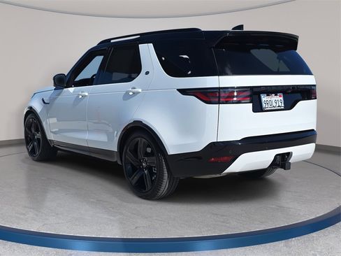 Used 2025 Land Rover Discovery Dynamic SE image 7