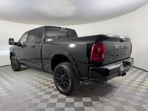 Used 2025 RAM 3500 Limited AWD/4WD image 8