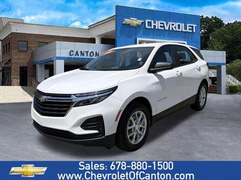 Used 2023 Chevrolet Equinox LS FWD image 1
