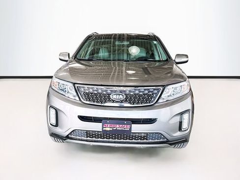 Used 2015 Kia Sorento SX image 4