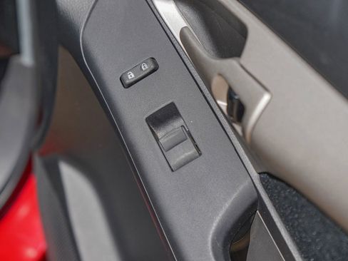 Used 2009 Pontiac Vibe w/ Preferred Package image 39