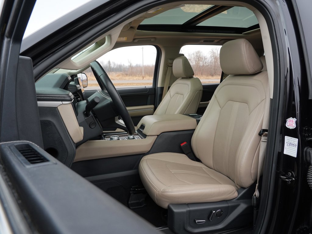 Used 2024 Ford Expedition Max Limited AWD/4WD image 14