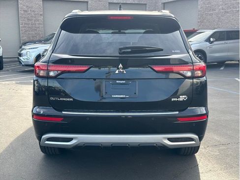 New 2025 Mitsubishi Outlander 4WD Plug-In Hybrid image 8