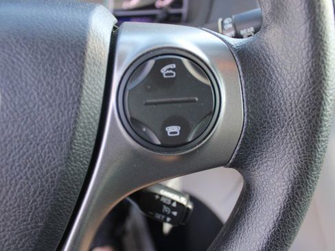 Used 2014 Toyota Venza LE w/ LE Convenience Package FWD image 29