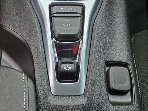 Used 2023 Chevrolet Camaro LT RWD image 17