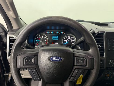 Used 2018 Ford F150 XLT AWD/4WD image 14