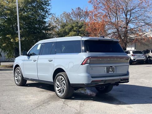 New 2025 Lincoln Navigator L Reserve image 3