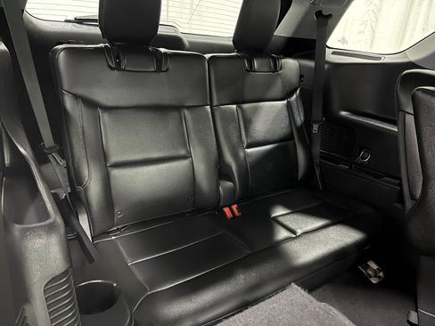 Used 2021 Ford Explorer Limited w/ Hybrid Equipment Group 310A AWD/4WD image 32