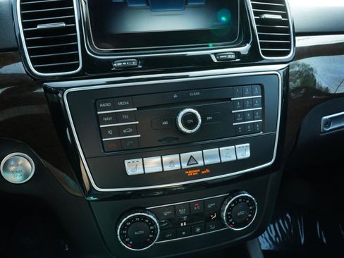 Used 2018 Mercedes-Benz GLE 350 4MATIC w/ Premium 2 Package image 38