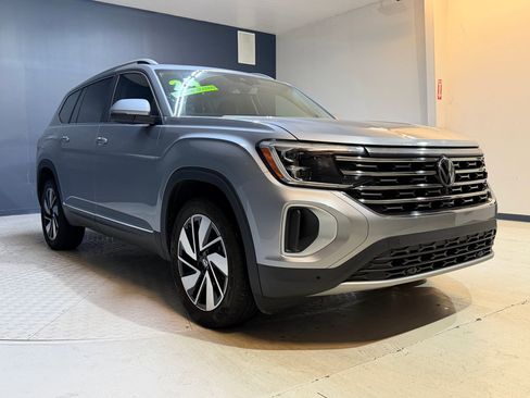 Used 2024 Volkswagen Atlas SEL AWD/4WD image 22