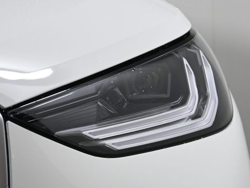 New 2026 BMW X3 xDrive30 w/ Convenience Package image 11