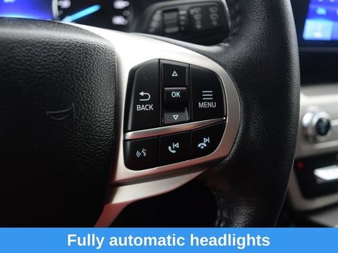 Used 2023 Ford Explorer XLT AWD/4WD image 5