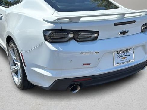 Used 2021 Chevrolet Camaro SS RWD image 40