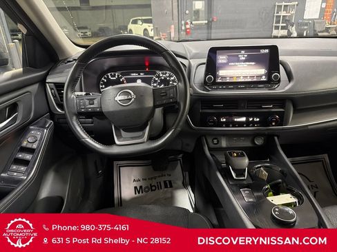 Certified 2025 Nissan Rogue SV AWD/4WD image 31