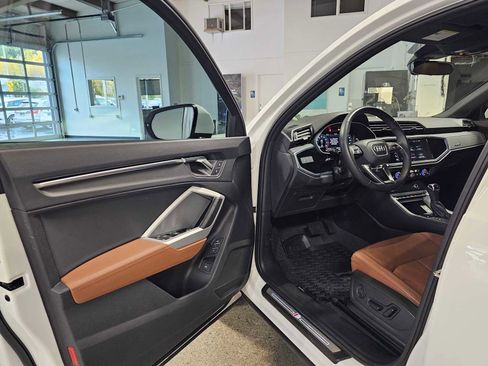 Used 2022 Audi Q3 2.0T Premium w/ Convenience Package image 19